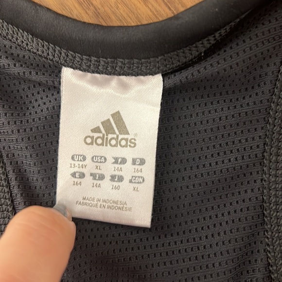 *YOUTH* Adidas Tech Fit Workout Tank - Picture 6 of 7